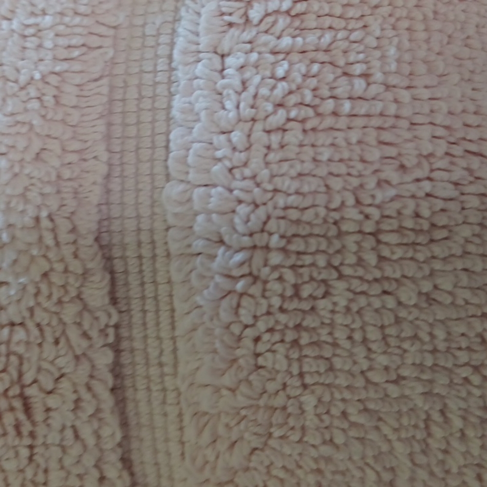 Pink Bath Mat - Picture 2 of 3